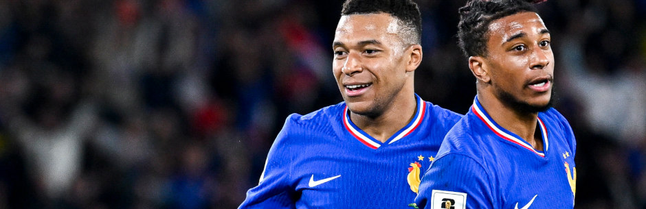 Frankreichs Fussballstars Kylian Mbappé und Michael Olise in Aktion in einem WM-Qualifikationsspiel