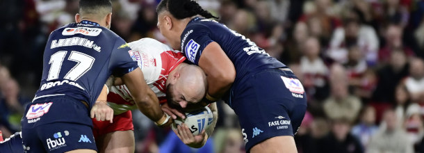 Rugby League-Spieler von Wigan Warriors und Hull Kingston Rovers bei einem Super League-Spiel